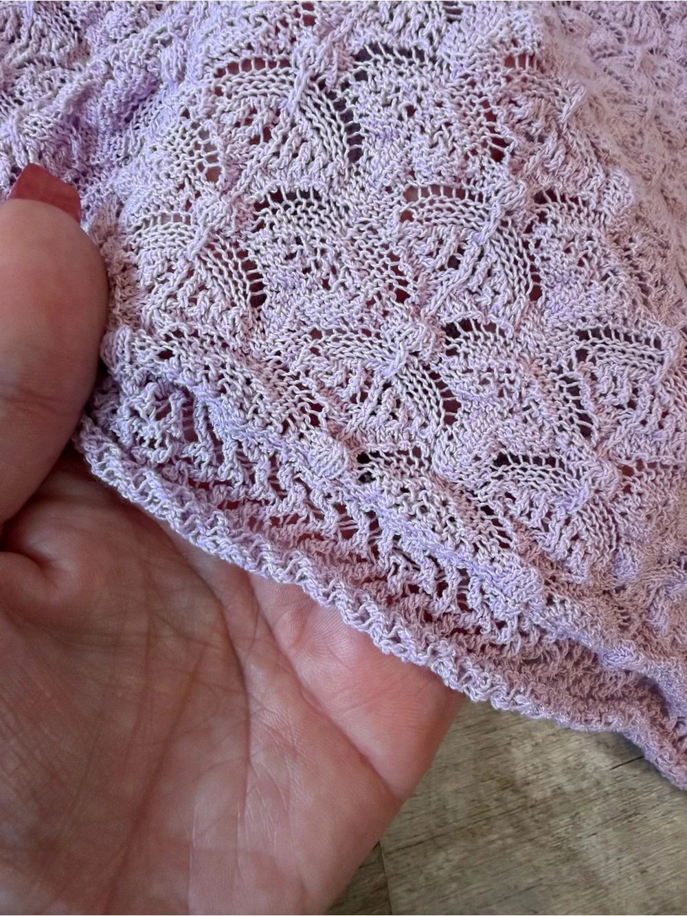 Women's Lace Stretchy Knit Long-Sleeve Crop Length Top - Dusty Rose